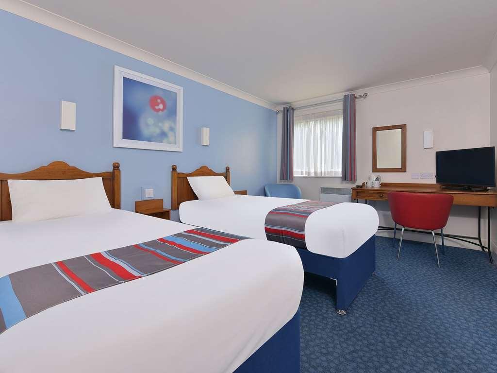 Travelodge Walton On Thames Room photo